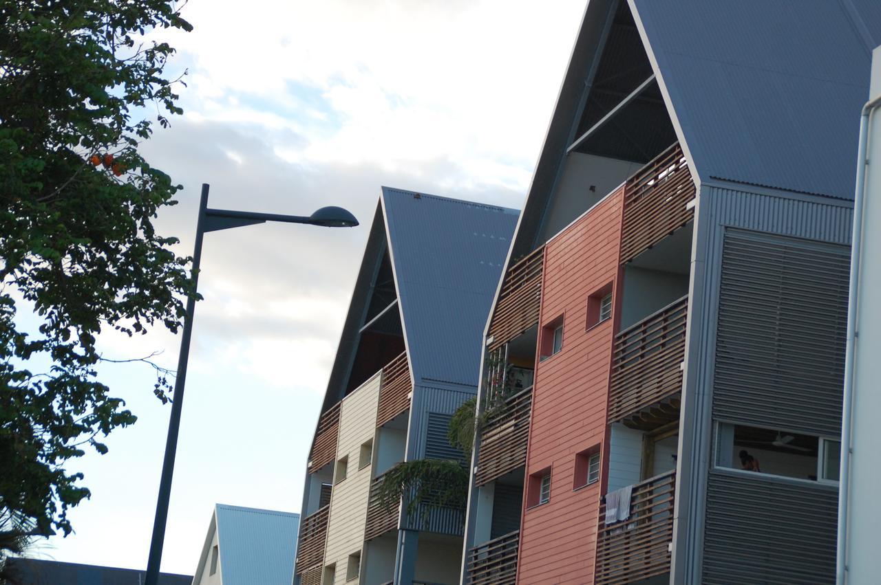 Appartement Meuble De Tourisme แซ็ง-ปีแยร์ ภายนอก รูปภาพ