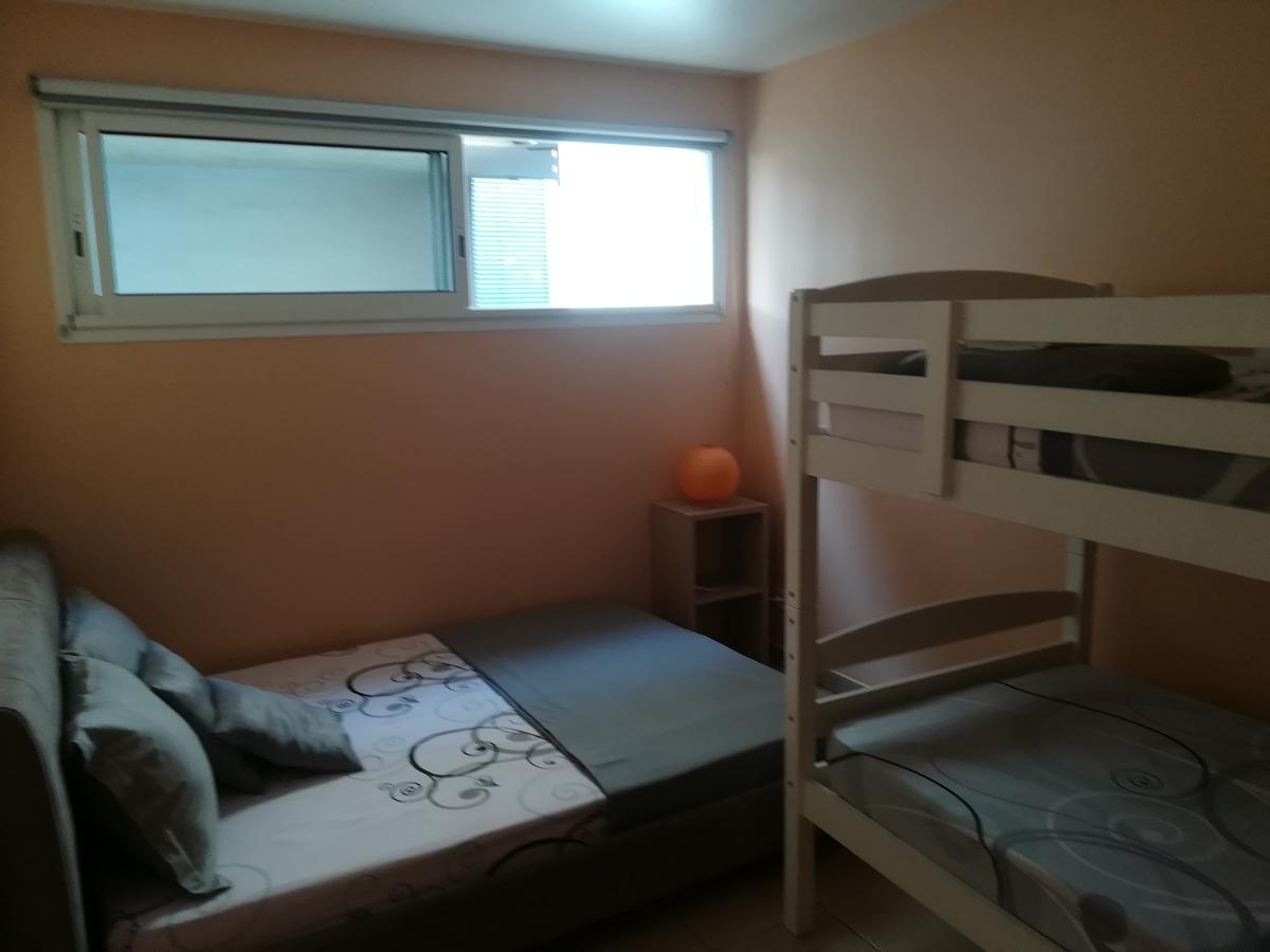 Appartement Meuble De Tourisme แซ็ง-ปีแยร์ ภายนอก รูปภาพ