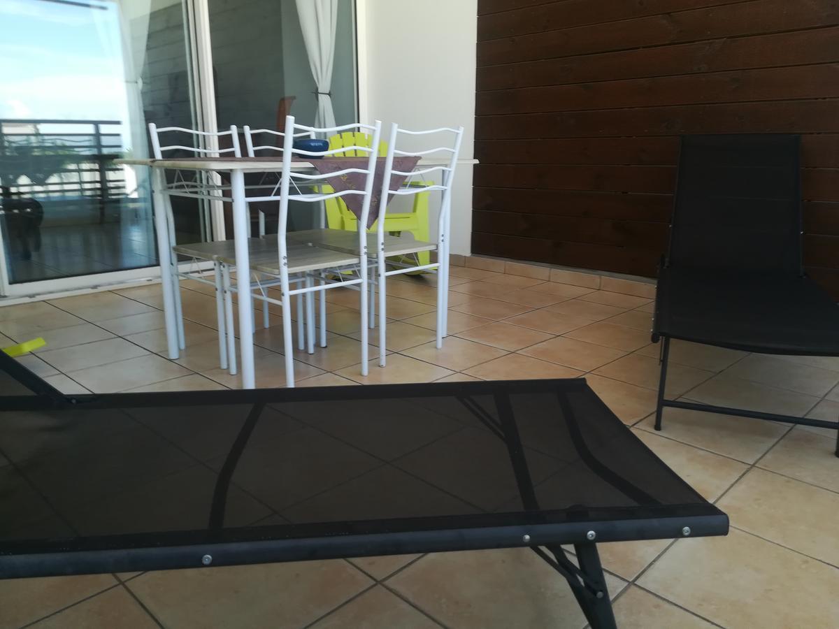 Appartement Meuble De Tourisme แซ็ง-ปีแยร์ ภายนอก รูปภาพ