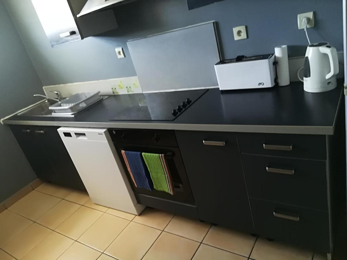 Appartement Meuble De Tourisme แซ็ง-ปีแยร์ ภายนอก รูปภาพ
