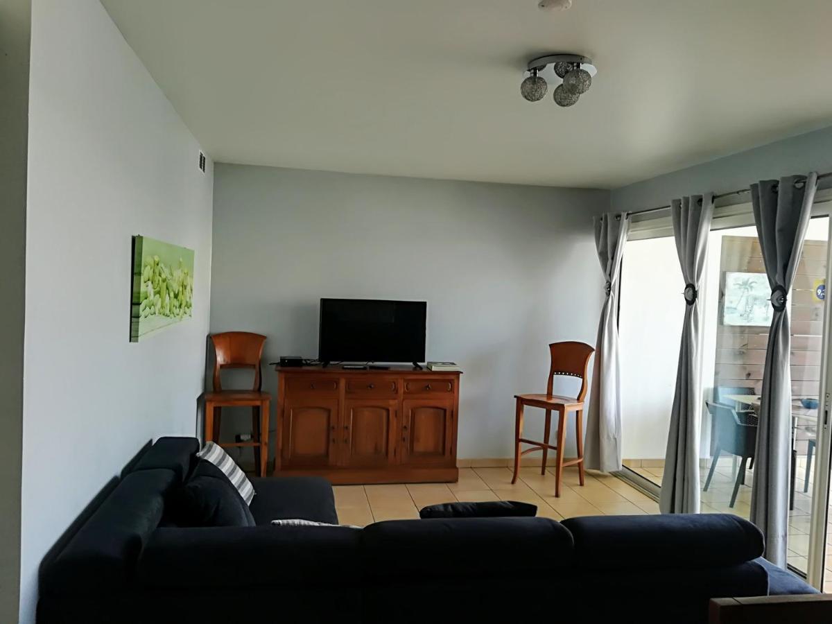 Appartement Meuble De Tourisme แซ็ง-ปีแยร์ ภายนอก รูปภาพ